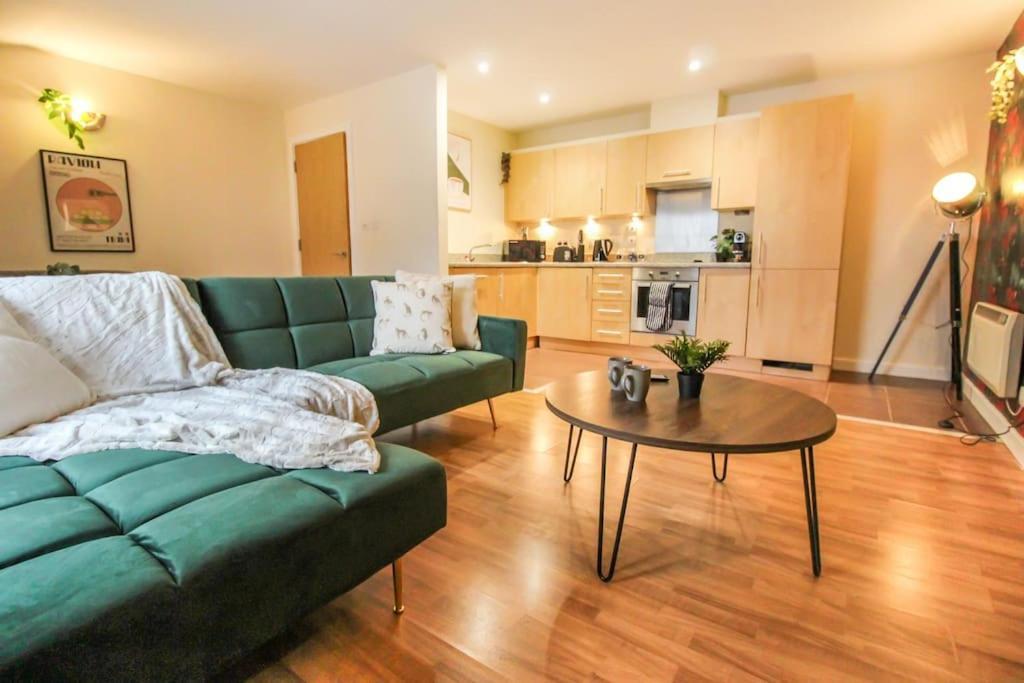 Luxurious 1 Bed Apartment With Free Parking 诺丁汉 外观 照片